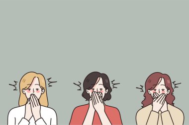 Çeşitli kadınlar konuşmaktan korkan ağızlarını kapatırlar. 