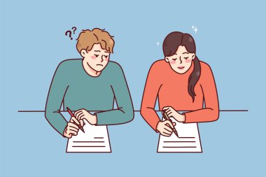 Sınavda kopya çeken çocuk bayan sınıf arkadaşından kopya cevapları aldı. Sınav sırasında sınav kağıtları olan öğrenciler. Düz vektör illüstrasyonu. 