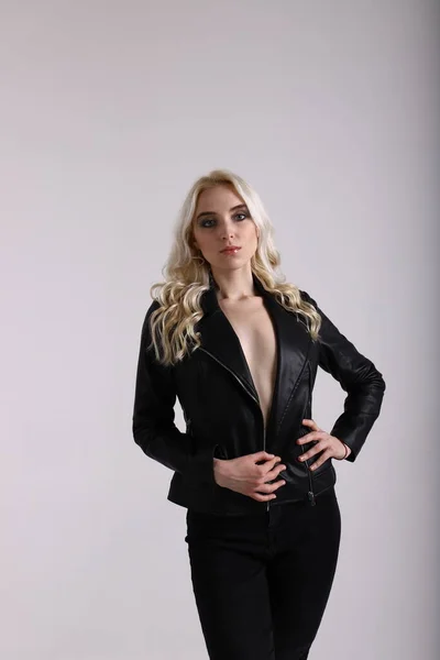 Woman Leather Jacket White Background — Stockfoto