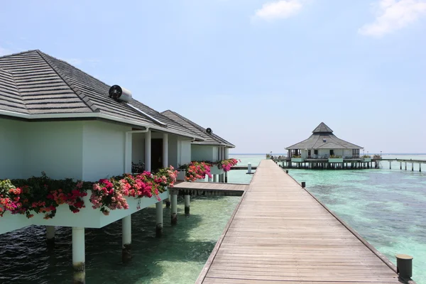 Bungalows on water. Maldives — Stock Photo, Image