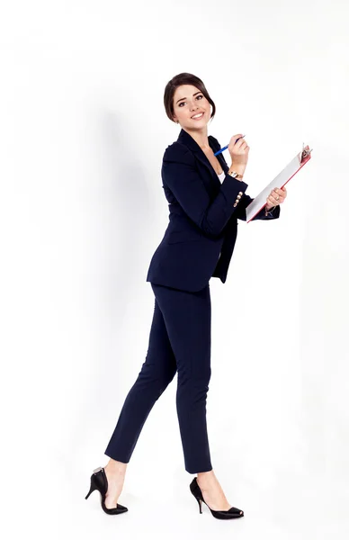 Szczęśliwy udany biznes kobieta z folderu czerwony na białym tle — Zdjęcie stockowe