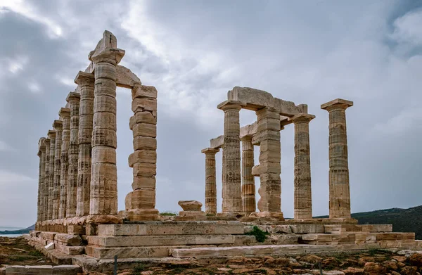 Poseidon tapınağının kalıntıları, Cape Sounion, Attica, Yunanistan.