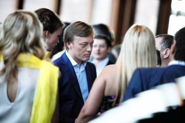 yıldızlı partiler