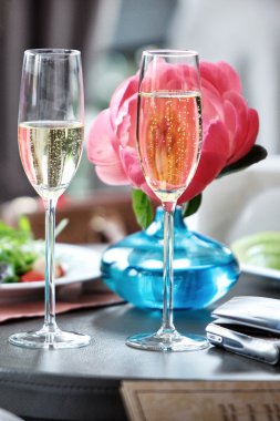 yıldızlı partiler