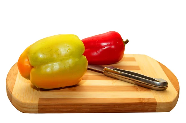 Sweet pepper op een snijplank — Stockfoto