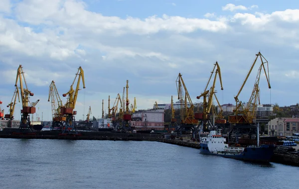 Cargo port i odessa — Stockfoto