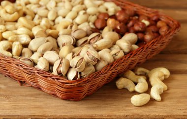 birkaç tür: fındık