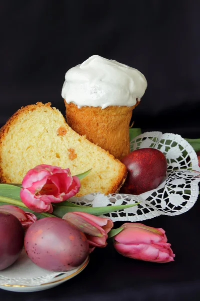 Easter cake and eggs — Stock Photo, Image