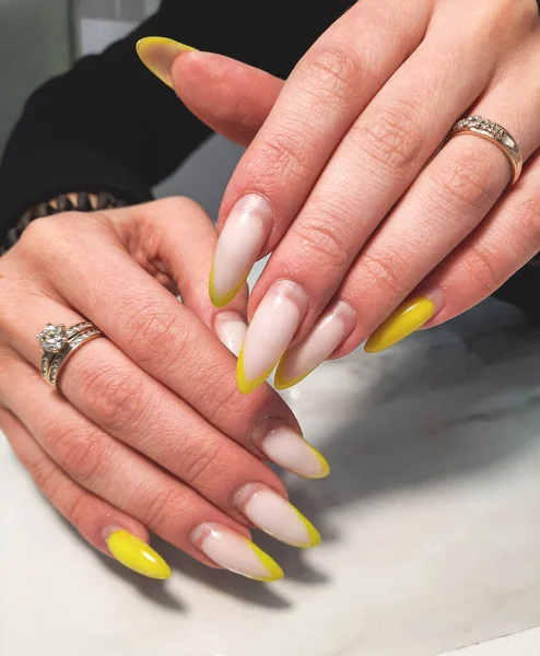 Unhas Longas Crescidas Com Polonês Gel Aspirador Manicura Redesenho Design — Fotografia de Stock