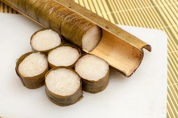 Lemang fertig zu essen auf eid festival — Stockfoto