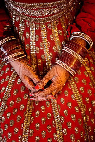 Punjabi bride Stock Photos, Royalty Free Punjabi bride Images |  Depositphotos