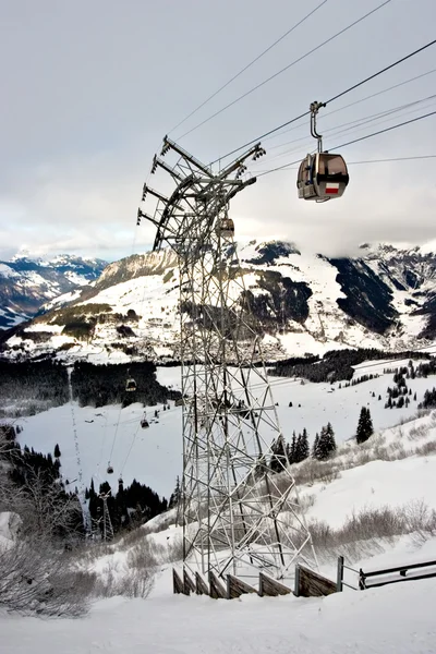 Gondola w szwajcarskich Alpach — Zdjęcie stockowe