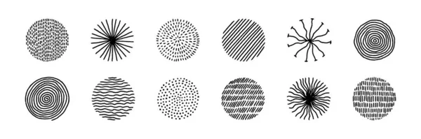 Handgetekende cirkels met doodle textuur. Moderne abstracte set zwarte ronde vorm met lijnen, cirkels, druppels. Met de hand getekend organische doodle vormen. Colletie vector illustraties geïsoleerd op witte achtergrond — Stockvector
