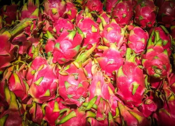 Cerrado Vivid Vibrant Dragon Fruit Contra Venta Mercado Local Alimentos — Foto de Stock
