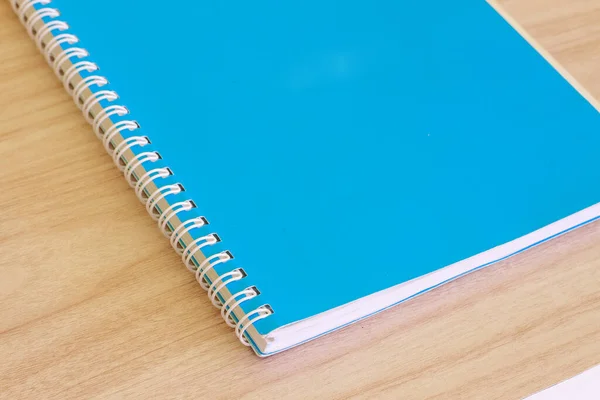 Cuaderno Con Lápiz Escritorio Madera —  Fotos de Stock