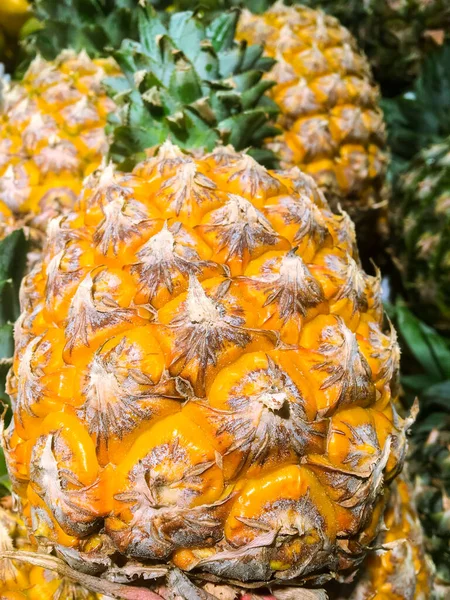 Fondo Ananas Ananas Nel Mercato Della Frutta Primo Piano Ananas Immagine Stock