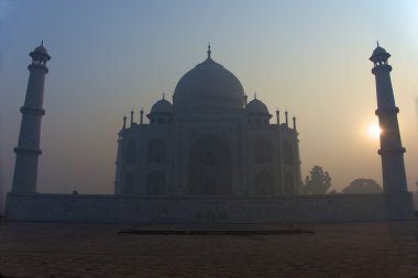 Taj mahal yükselen güneş