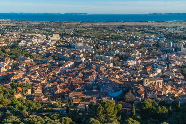 Hyeres