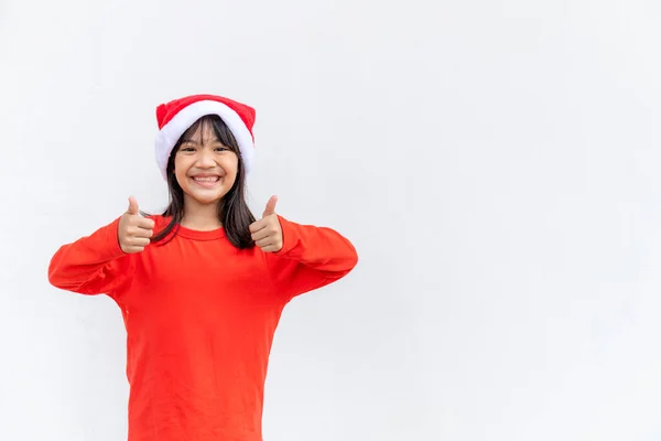 Asiatisches Kleines Mädchen Mit Rotem Weihnachtsmütze Auf Weißem Hintergrund — Stockfoto