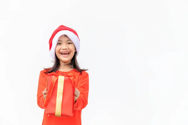 Joyeux Enfant Asiatique Chapeau Rouge Santa Tenant Des Cadeaux Noël — Photo