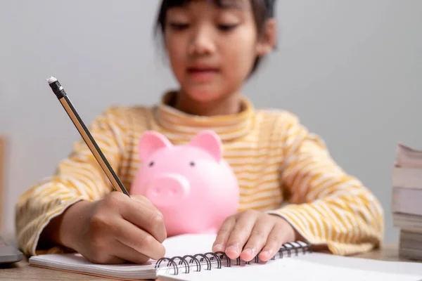 Asian Little Girl Wearing Graduation Cap Pink Piggy Bank Saving — Stock Photo, Image