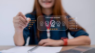 Kullanıcı çevrimiçi başvuruda hizmet deneyimine derecelendirme verir, Müşteri memnuniyet değerlendirmesi anket konsepti, Müşteri iş sıralamasında itibar sağlayacak hizmet kalitesini değerlendirebilir.