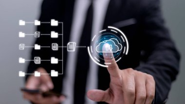 Bir hibrit bulut sistemini yönetmek ve bulut bilgisayarına veri yüklemek ya da yüklemek için klasördeki belge. belge yönetimi kavramı.