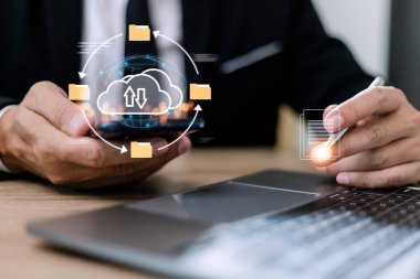 Bulut hesaplama ve çevrimiçi depolama teknolojileri, bulut hesaplama ve iletişim, veri transferi ve veri yönetimi için internet sunucu hizmetlerine bağlantı.