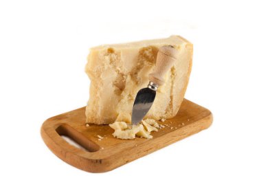 parmesan peyniri ve bıçak doğrama tahtası