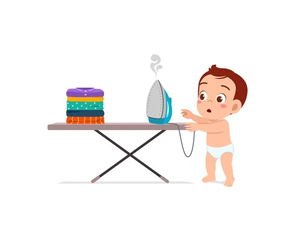 Liten Baby Nyfiken Att Röra Varm Elektrisk Järn — Stock vektor