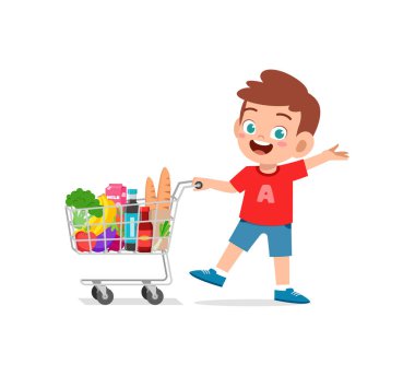 Sevimli küçük çocuk alışveriş arabasını erzakla doldurdu.