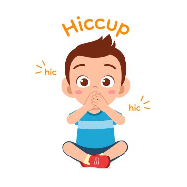 Tatlı küçük çocuk oturuyor ve hıçkırık tutuyor.