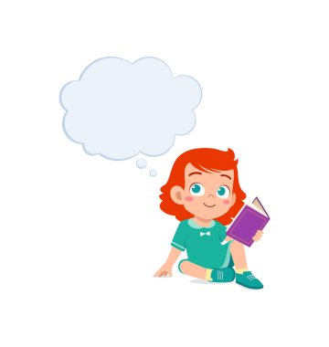 Küçük çocuk kitap okur ve bir şeyler düşünür.