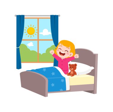 Küçük çocuk sabah uyanır.