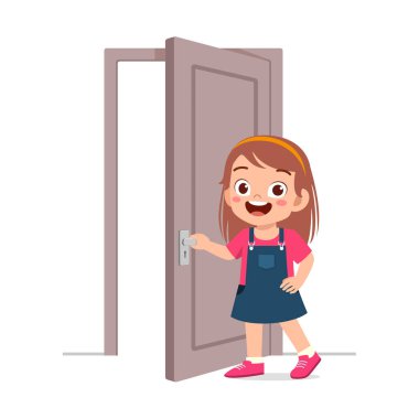 Küçük çocuk ayakta ve kapı tokmağını tutuyor.