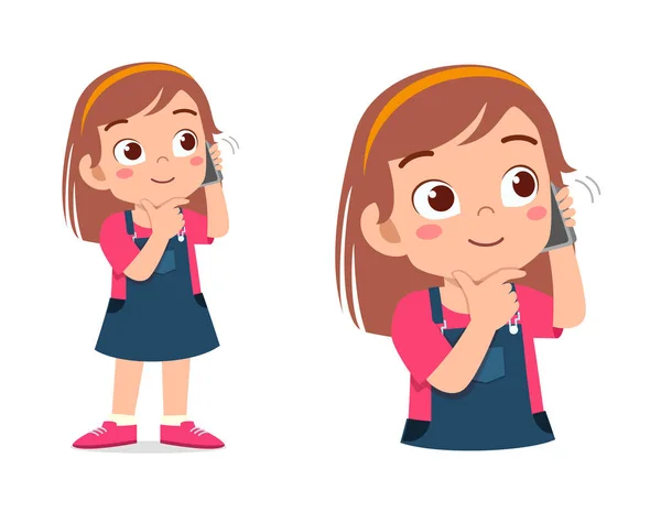 Маленька Дитина Використовує Смартфон Спілкування Відчуває Себе Щасливим — стоковий вектор