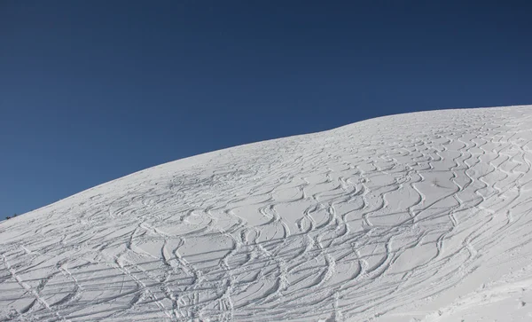 Curvy Ski Tracks In The Snow — Stock Photo, Image