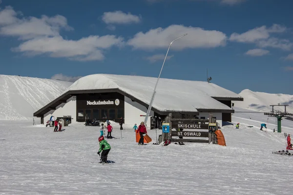 Esquí en las montañas de Bad Kleinkirchheim — Foto de Stock