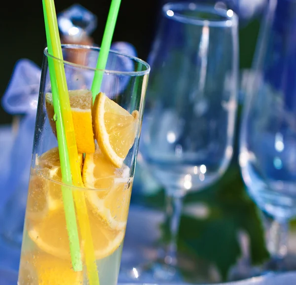 Beba com limão — Fotografia de Stock