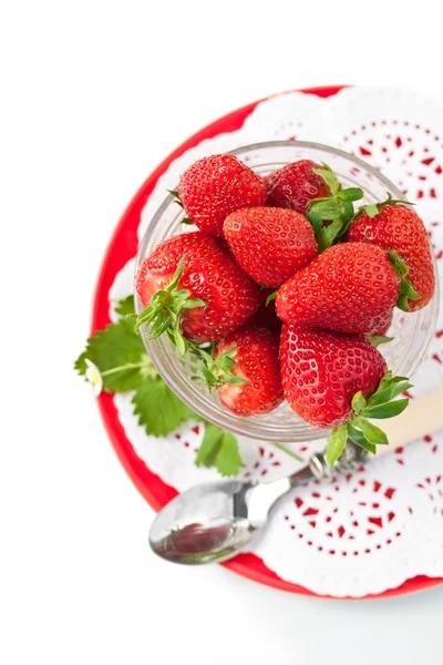 Erdbeeren in Schale — Stockfoto