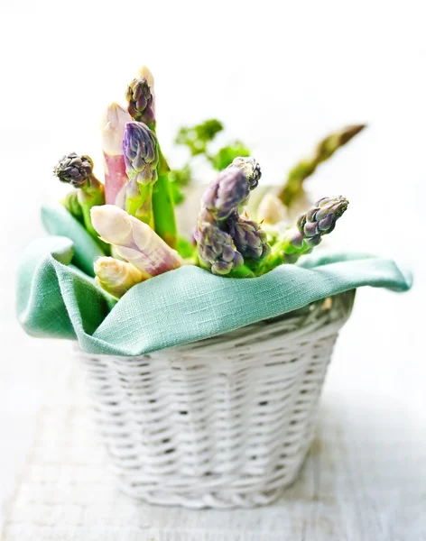 Asparagus in Basket — Stock Photo, Image