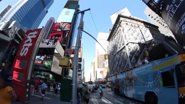 Tijd plein met de vis oog - new york city — Stockvideo