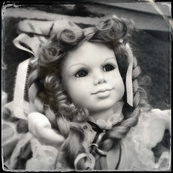 Horror Dolly Retro foto — Foto de Stock