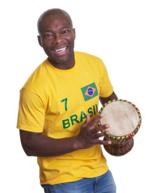 gülen adam Brezilya samba seviyor