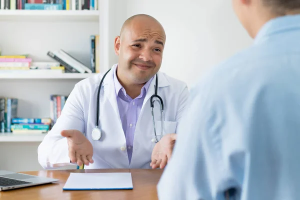 Doctor Talking Patient Cancer Surgery Office Clinic — Stock Photo, Image
