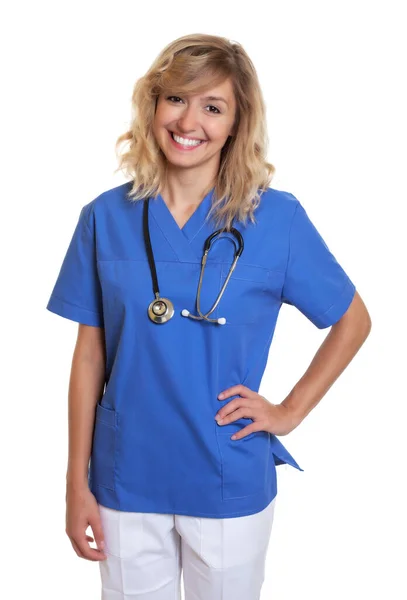 Enfermera Rubia Sonriente Con Estetoscopio Aislado Sobre Fondo Blanco Para — Foto de Stock