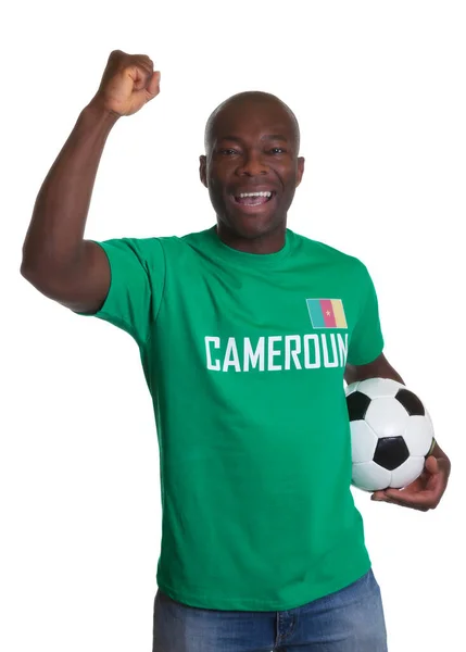 Abanico Fútbol Camerún Con Pelota Fútbol Jersey Verde Aislado Sobre — Foto de Stock