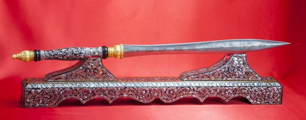 kılıç ayrıntılarını