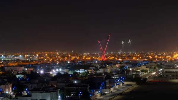 ドハ市鳥が夜には大内座住宅街で 選択的焦点 — ストック写真