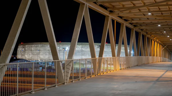 Doha Katar Dezember 2021 Fußgängerbrücke Einem Der Stadien 2021 Daumenstadion — Stockfoto